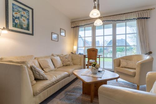 Haus Deichsfenne App 1 EG — 4-Star Luxury Hotel in Sankt Peter-Ording, Germany