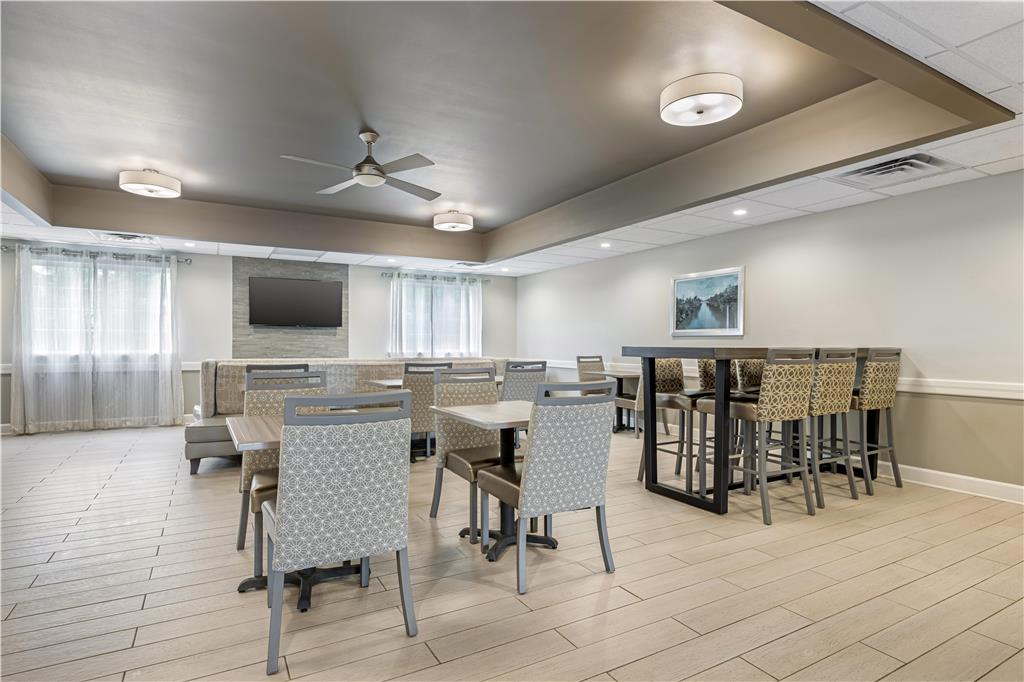 Best Western Brockport Inn & Suites - photo 10