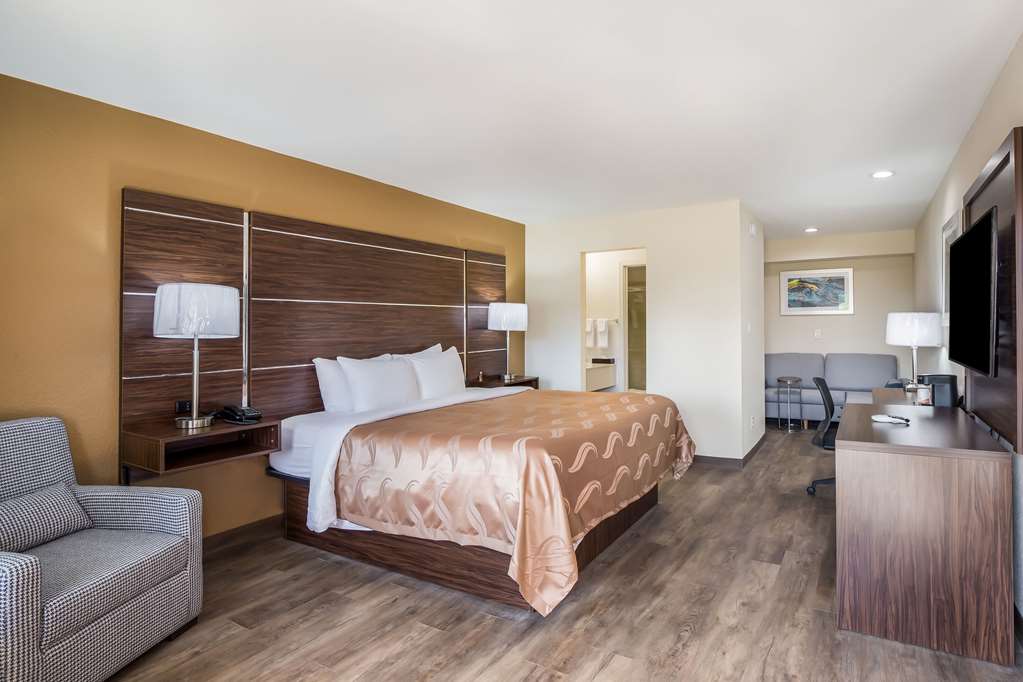 Quality Inn & Suites Suffolk West - photo 11