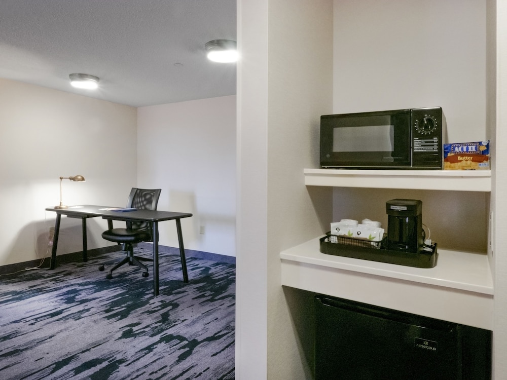 Fairfield Inn & Suites by Marriott Hazleton - photo 20