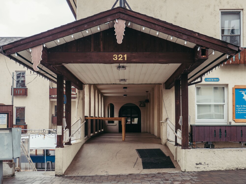 Adventure Inn - photo 32