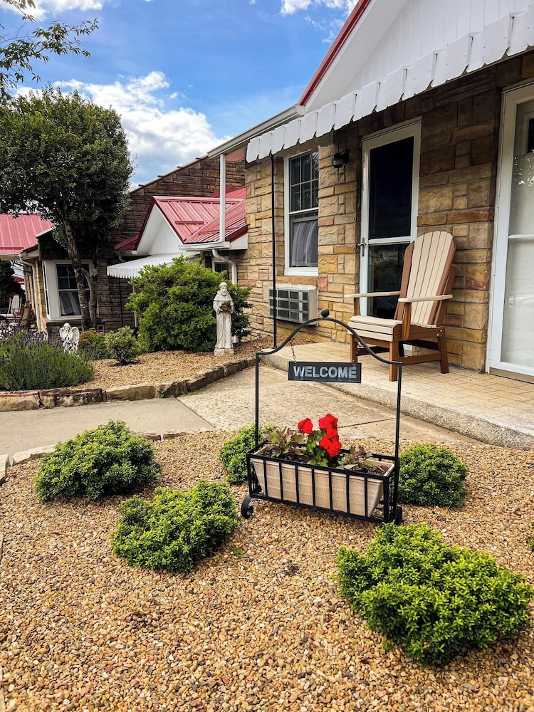 Carolina Country Inn - photo 18