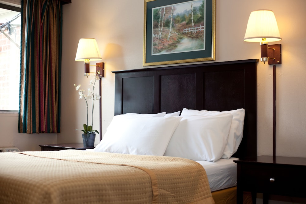 Timberlake Motel - carbon neutral hotel in Lynchburg