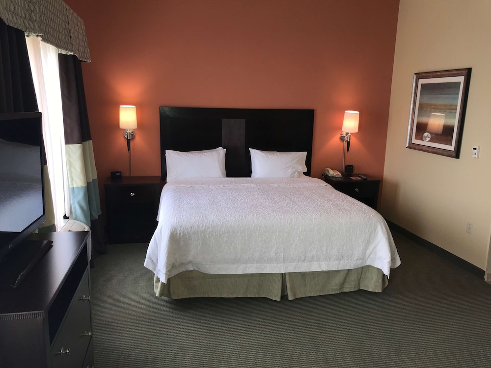 Hampton Inn & Suites Austin Lakeway - photo 12