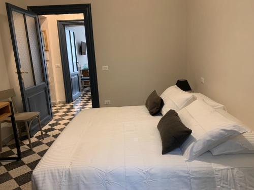 Santa Monica — 4-Star Luxury Hotel in Rome, Italy