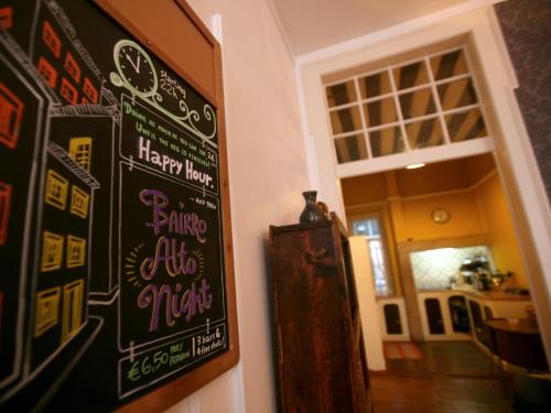 Travellers House Hostel