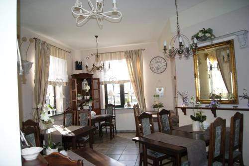 Magnat Hotel Restauracja — hotel in Brodnica