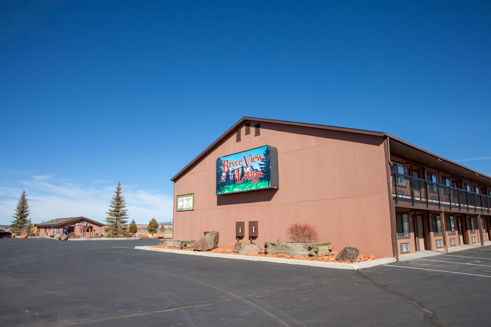 Bryce View Lodge part of the Ruby s Inn Resort - photo 2