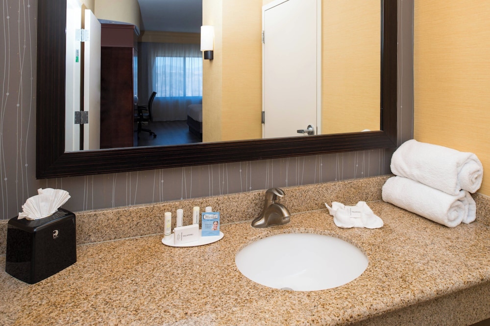 Courtyard Marriott Victorville - photo 11