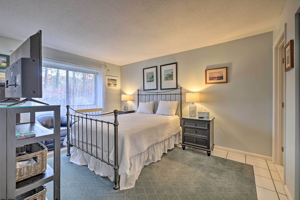 Beautiful Brewster Condo w Resort Amenities - photo 3