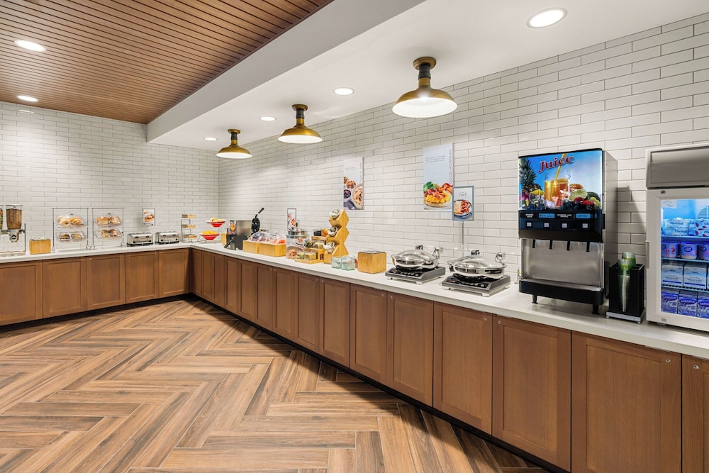 Fairfield Inn & Suites by Marriott Seattle Downtown Seattle Center - photo 21