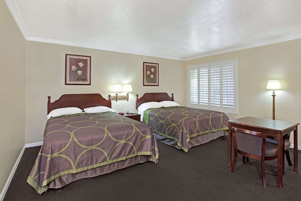 Super 8 by Wyndham North Hollywood - photo 10