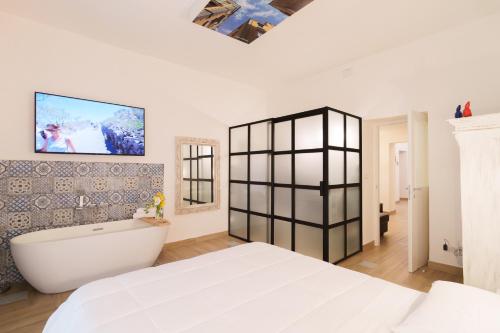Suite Apartment Casa Lu — 4-Star Luxury Hotel in Naples, Italy