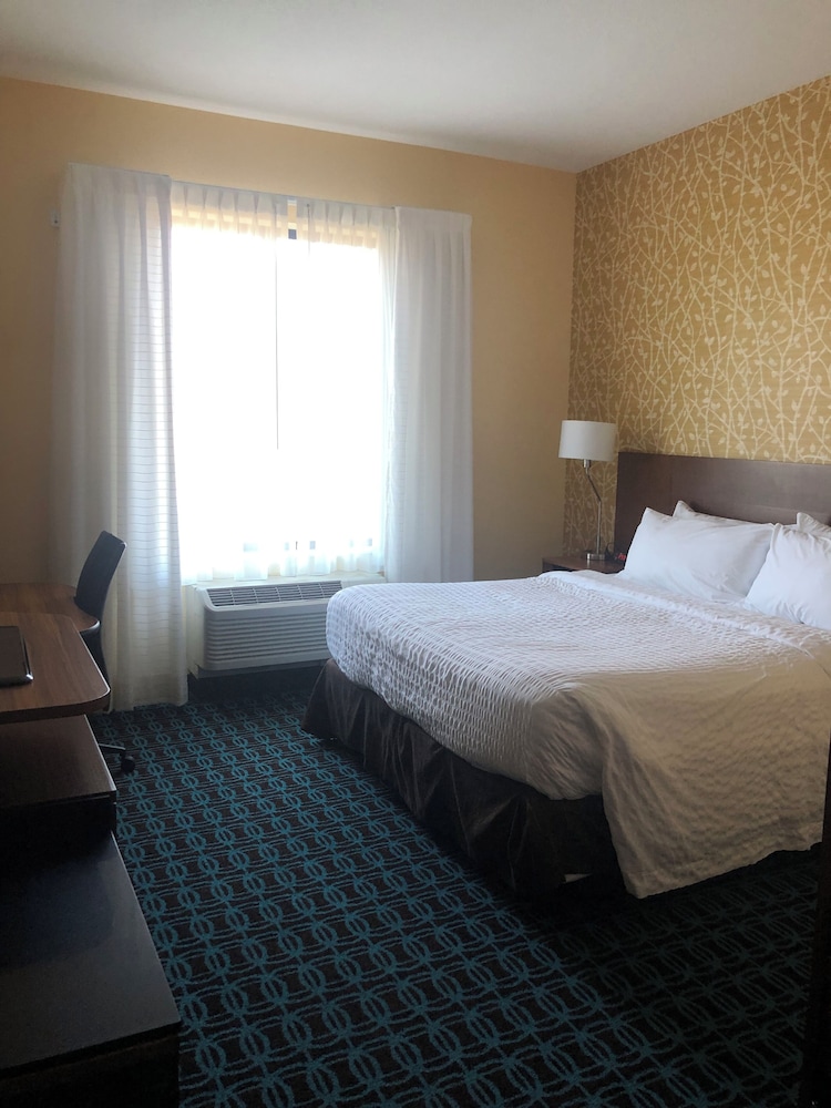 Fairfield Inn & Suites by Marriott Detroit Lakes - photo 12