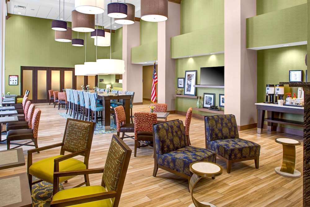 Hampton Inn & Suites Syracuse North Airport Area - photo 59