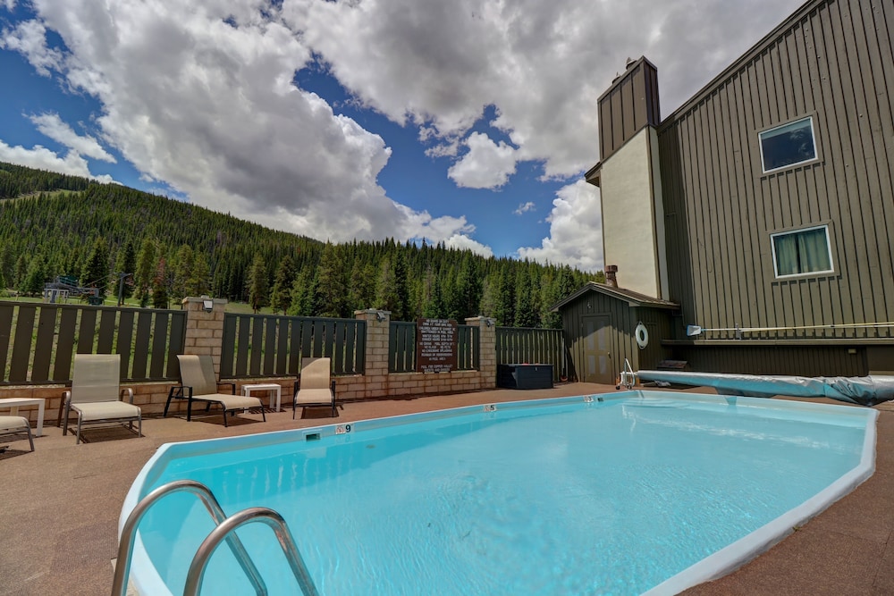 Heated Pool Ski In Walk Out Perfect Hotel Room CV210A by Redawning - photo 12
