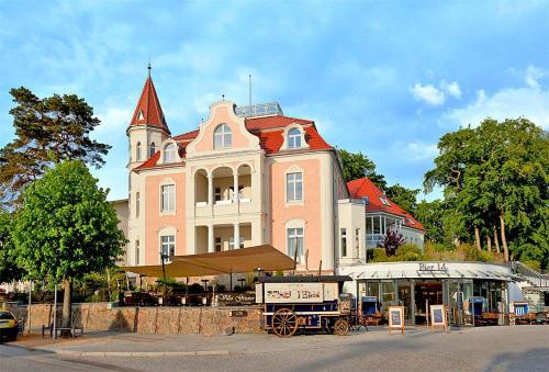 Villa Gruner Nr 7 — 4-Star Luxury Hotel in Ostseebad Zinnowitz, Germany