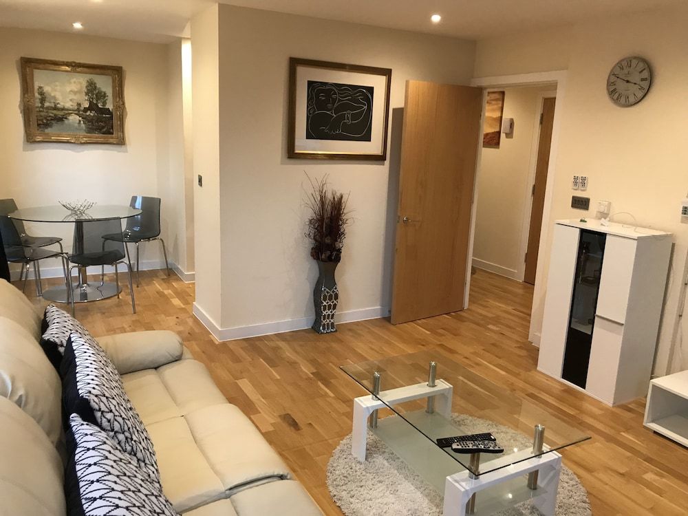 Chelmsford Service Apartment — 4-Star Luxury Hotel in Chelmsford, United Kingdom