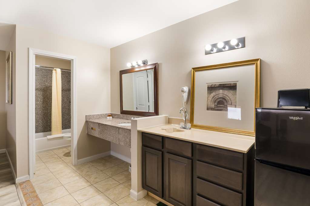 Americas Best Value Inn Refugio - photo 19