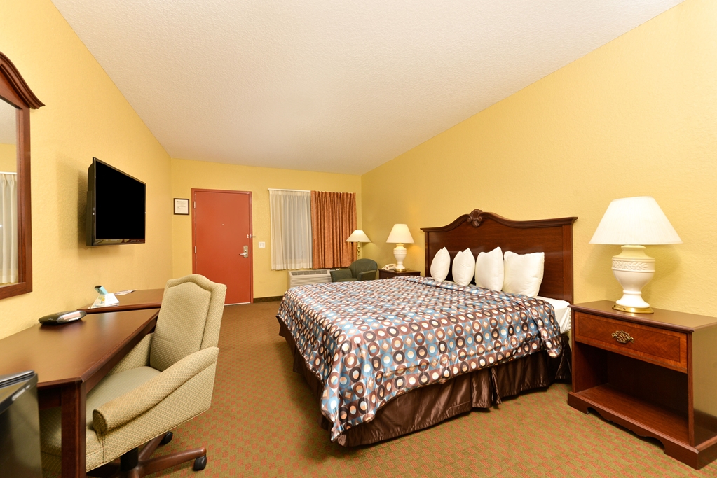Americas Best Value Inn Starke - photo 4