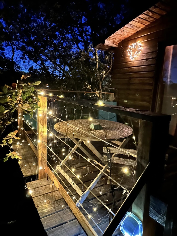 La Cabane Des Amoureux — 4-Star Luxury Hotel in Barjols, France