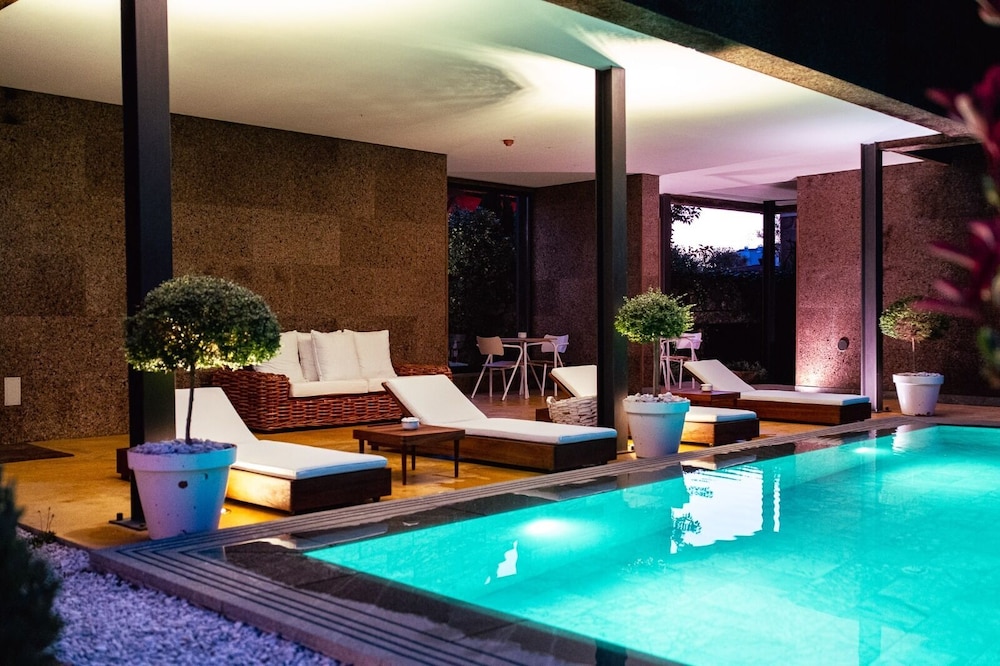 Casa das Mourôas — 4-Star Luxury Hotel in Mondim De Basto, Portugal