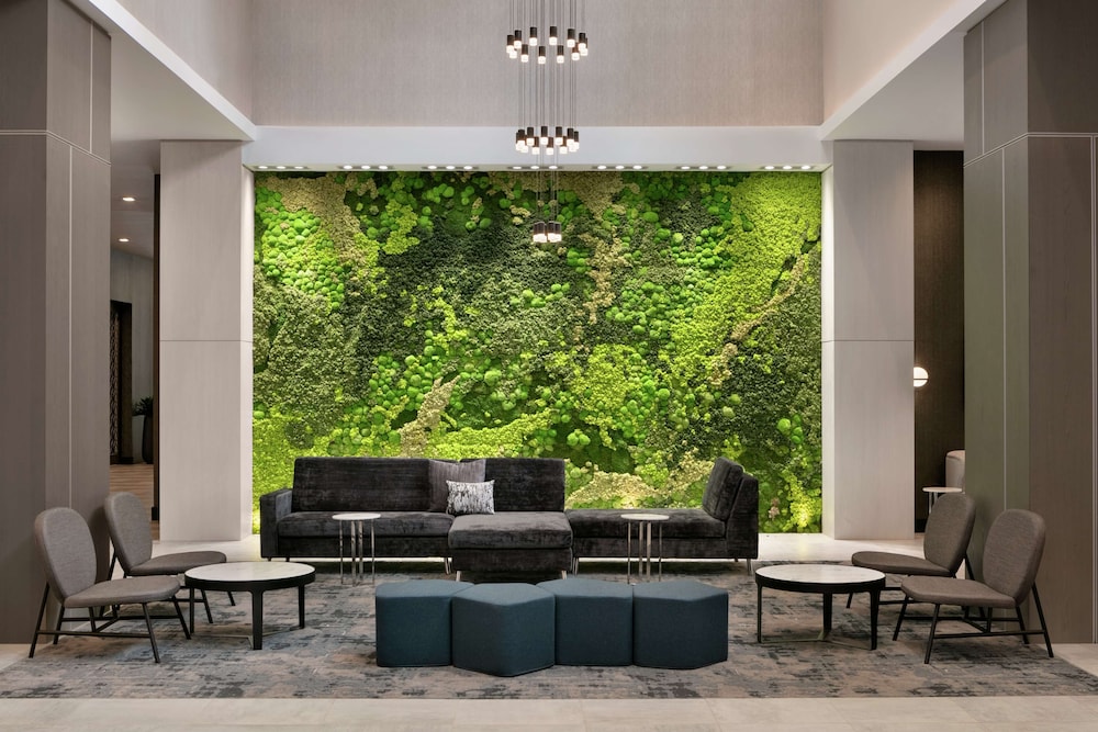 Embassy Suites by Hilton Atlanta Midtown - photo 2