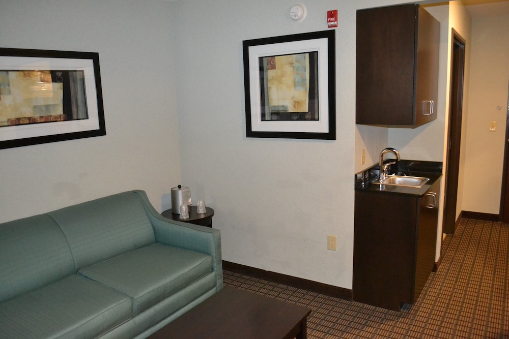 Holiday Inn Express Hotel & Suites Selinsgrove by IHG - photo 10