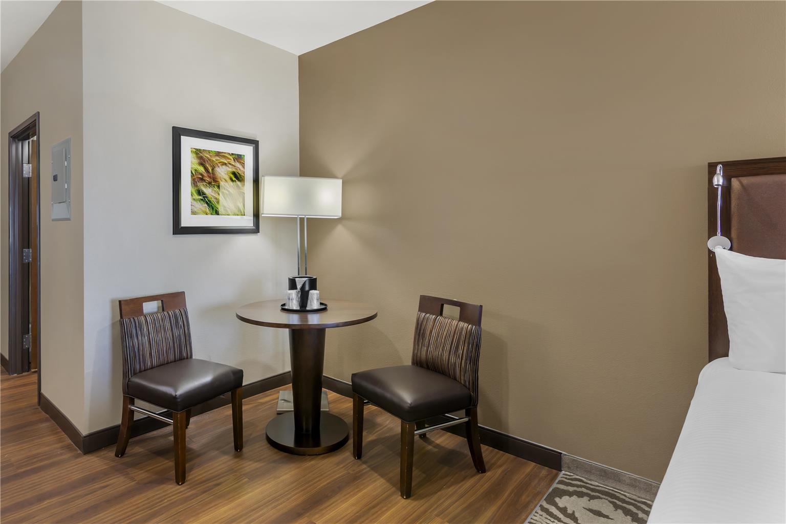 Best Western Plus Williston Hotel & Suites - photo 29