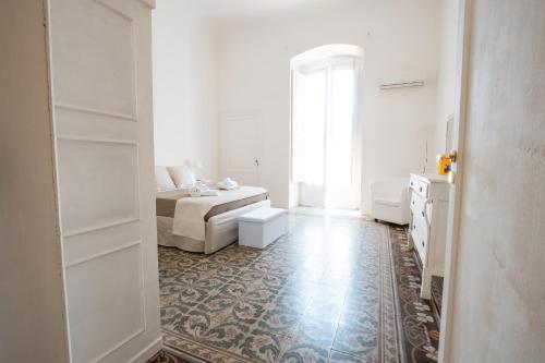Shabby Chic Apartment — 4-Star Luxury Hotel in Bari, Italy