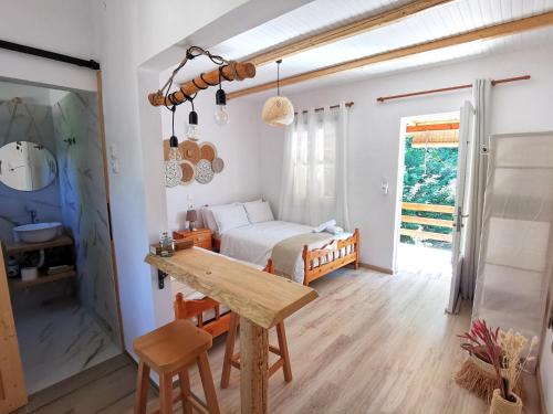 Sotiria Apartments — 4-Star Luxury Hotel in Agia, Greece
