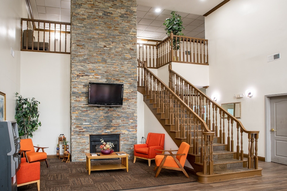 BlissPoint Inn & Suites - photo 31