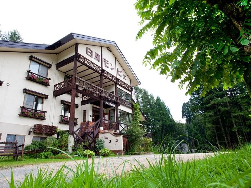 The Joint Hakuba - carbon neutral hotel in Hakuba