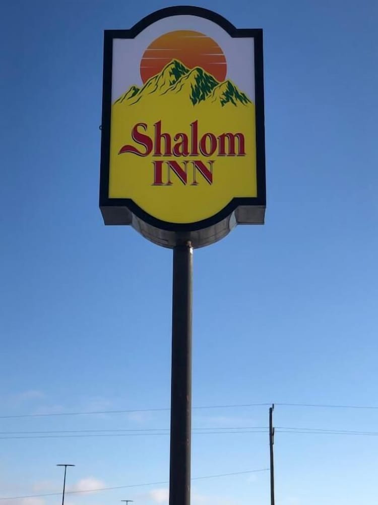 Four Seasons Inn - photo 20