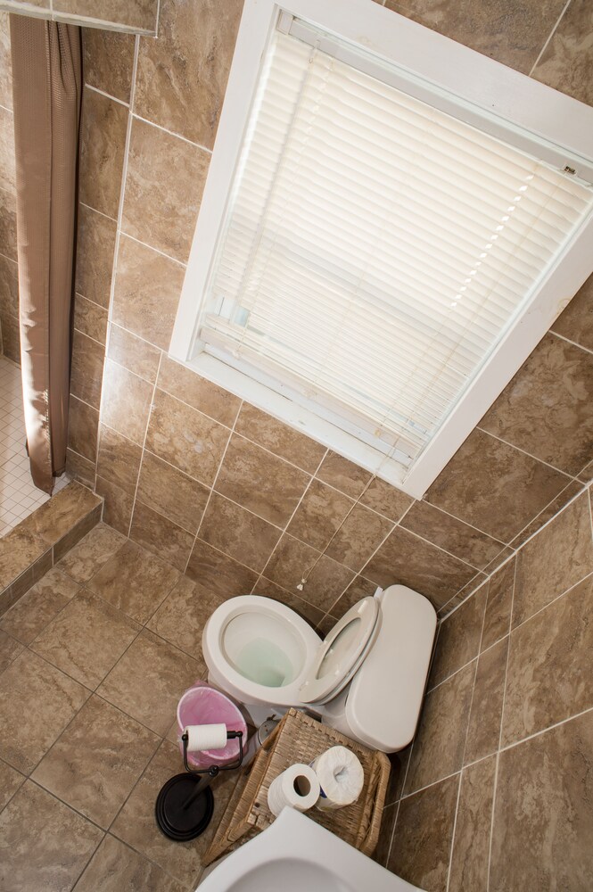 Nautical Motel and Suites - photo 26