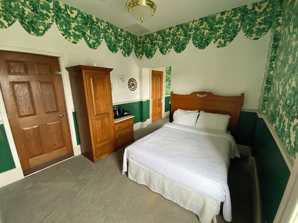 Decker Hotel - photo 4