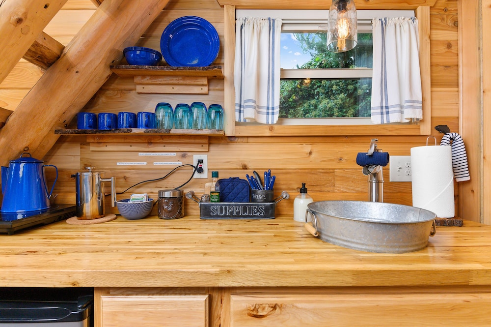 Tiny Digs Hotel of Tiny Houses - photo 37