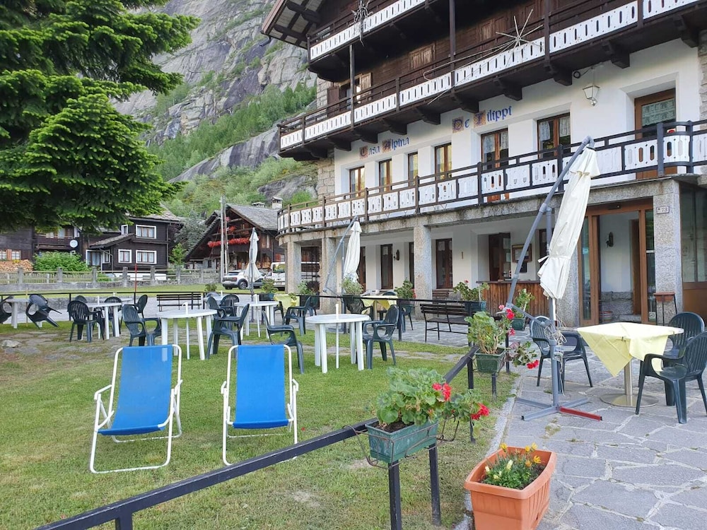 Eduhoteldefilippi - carbon neutral hotel in Staffa