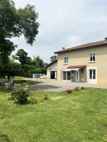 Corps de Ferme a 50min de Lyon - last minute hotel in Unknown City