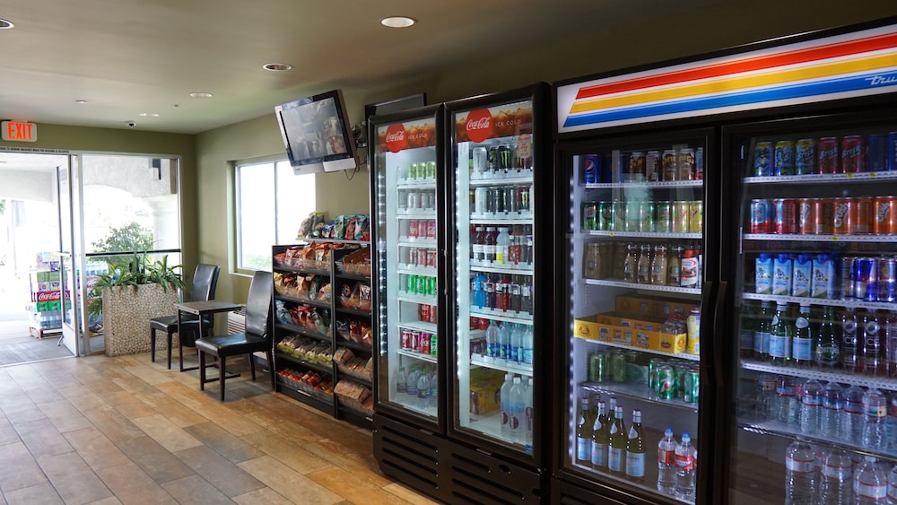 Hawthorne Plaza Inn - photo 24