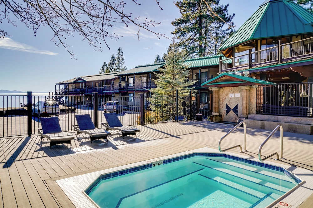 Spa & Beach Access: Resort Condo in Tahoe Vista - photo 3