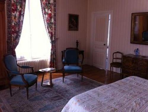 Château des Bouffards — Brinon-Sur-Sauldre — photo 2