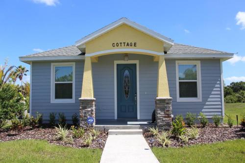 Quiet 2 Bed Cottage in Oviedo w Resort Discounts — 4-Star Luxury Hotel in Oviedo, United States