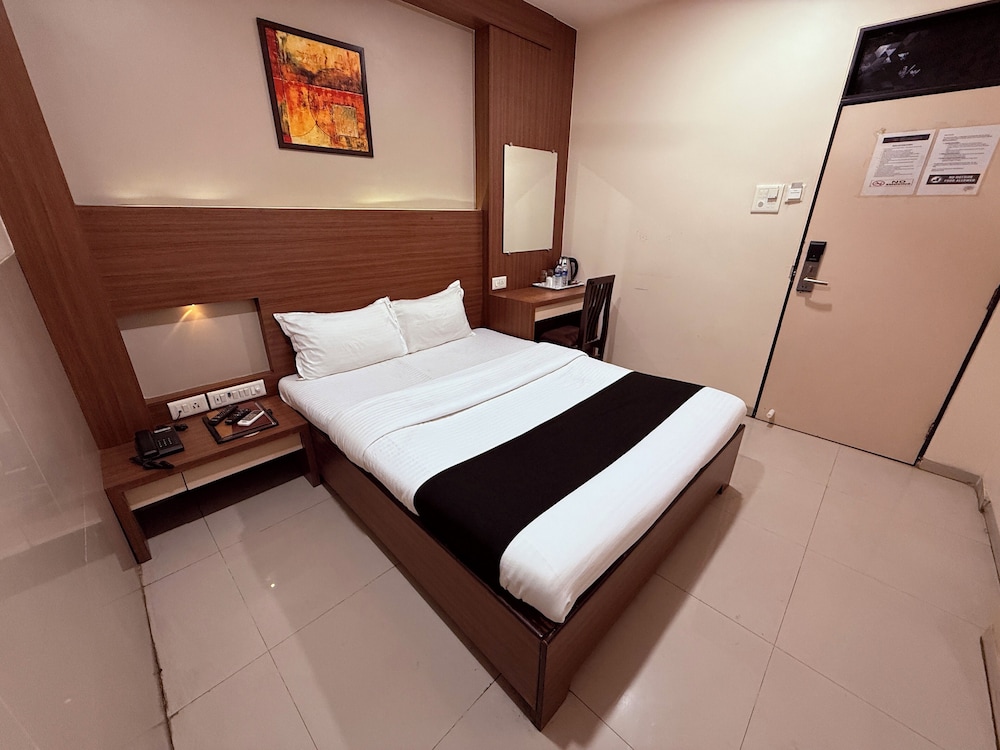 Hotel Alka Residency