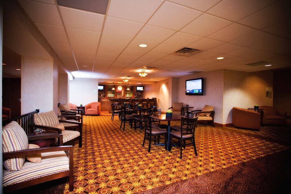 Holiday Inn Columbus North I 185 - photo 17