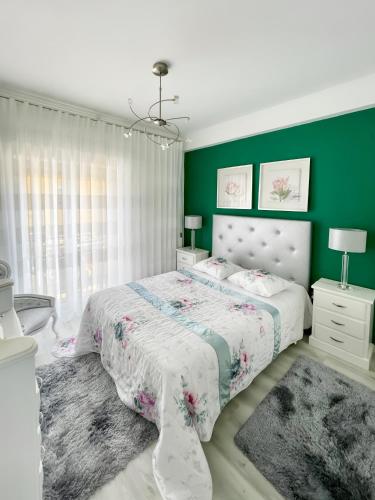 Guesthouse Santos & Belos — 4-Star Luxury Hotel in Nazare, Portugal