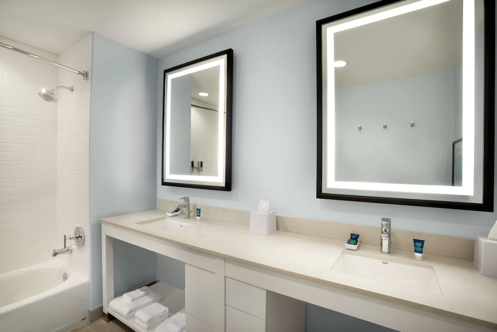Four Points by Sheraton Miami Airport - photo 10