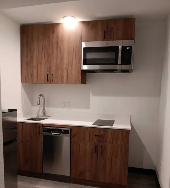 StateLine Stayovers Extended Stay Hotel - photo 7