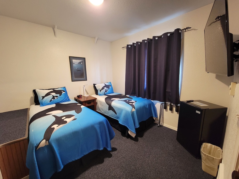Eagle Bay Inn - photo 9