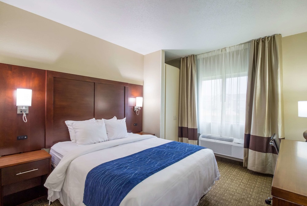 Quality Inn & Suites Green Bay Ashwaubenon - photo 17